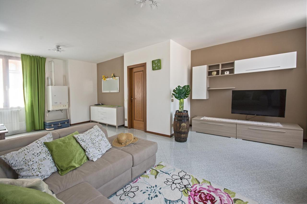 Apartamento Casa Regina Saló Exterior foto